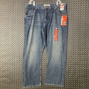 Wrangler NWT Boot Fit Lower Waist Relaxed Fit Blue Denim Jeans Men 40x30